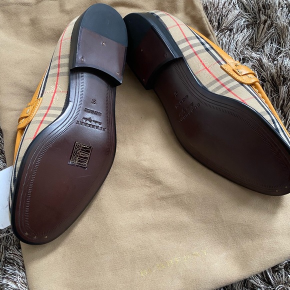 Burberry 1983 Check Link Loafer Size 37 NWT - Picture 5 of 8